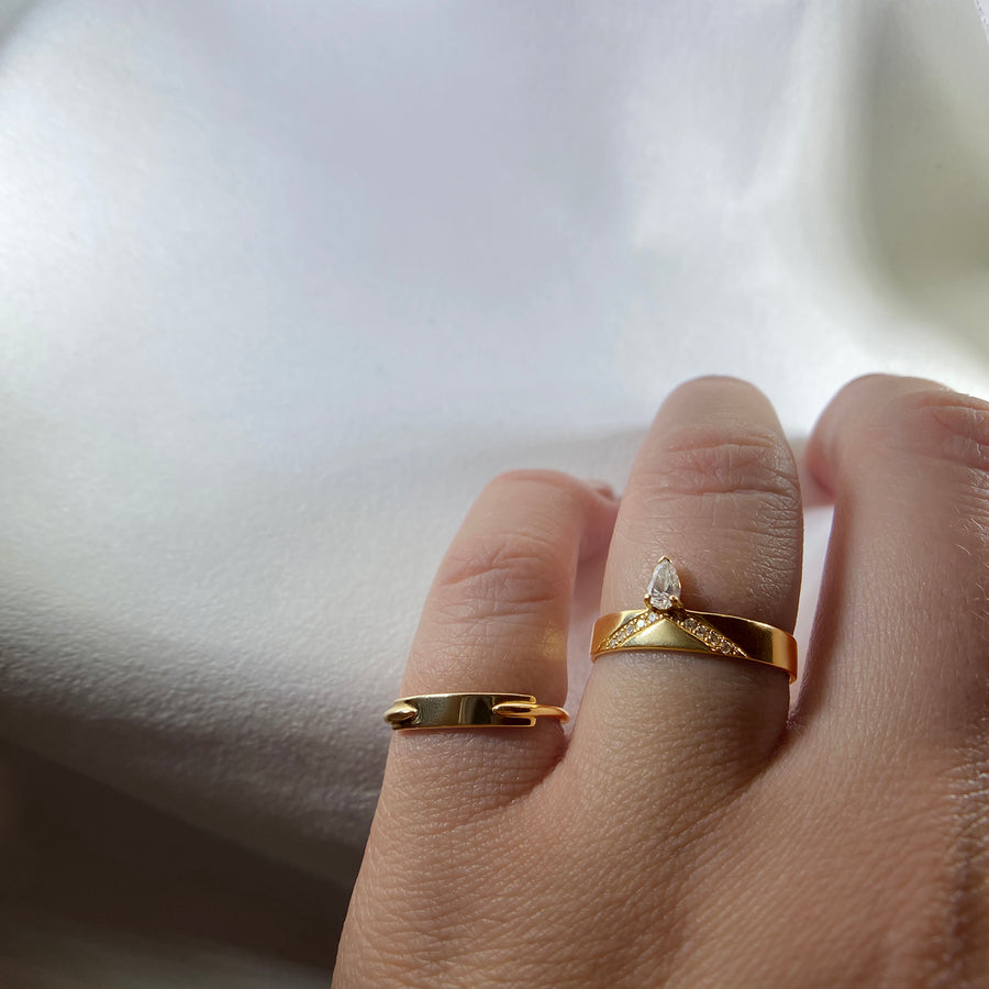 Shield Gold Ring