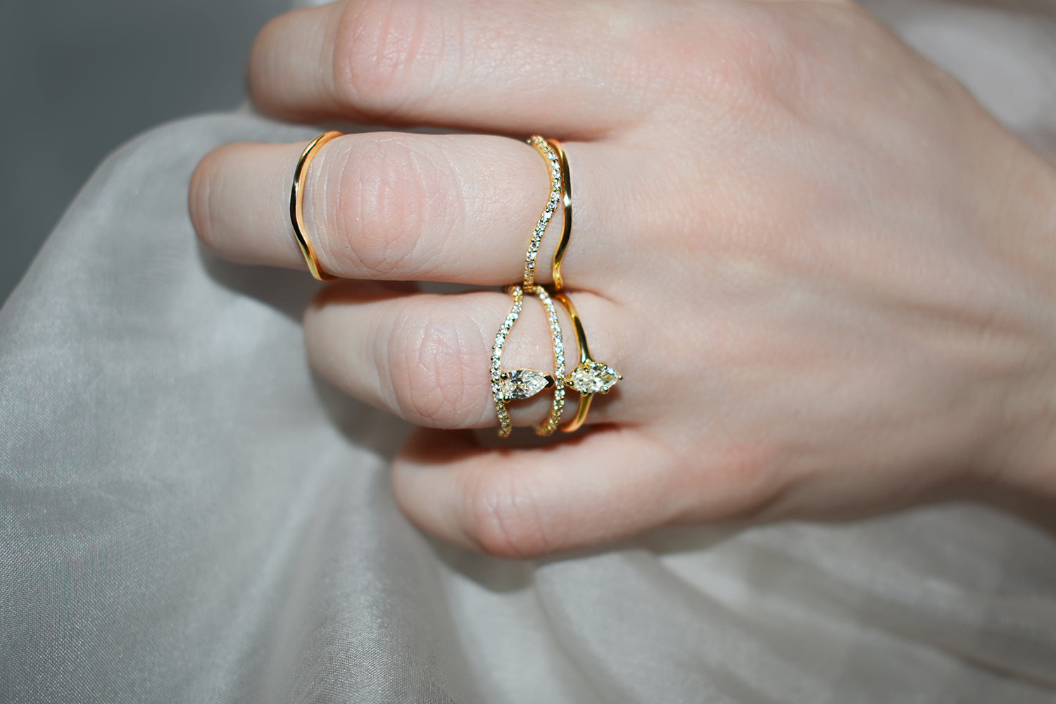 Contour — Pavé Band Ring (Diamond)