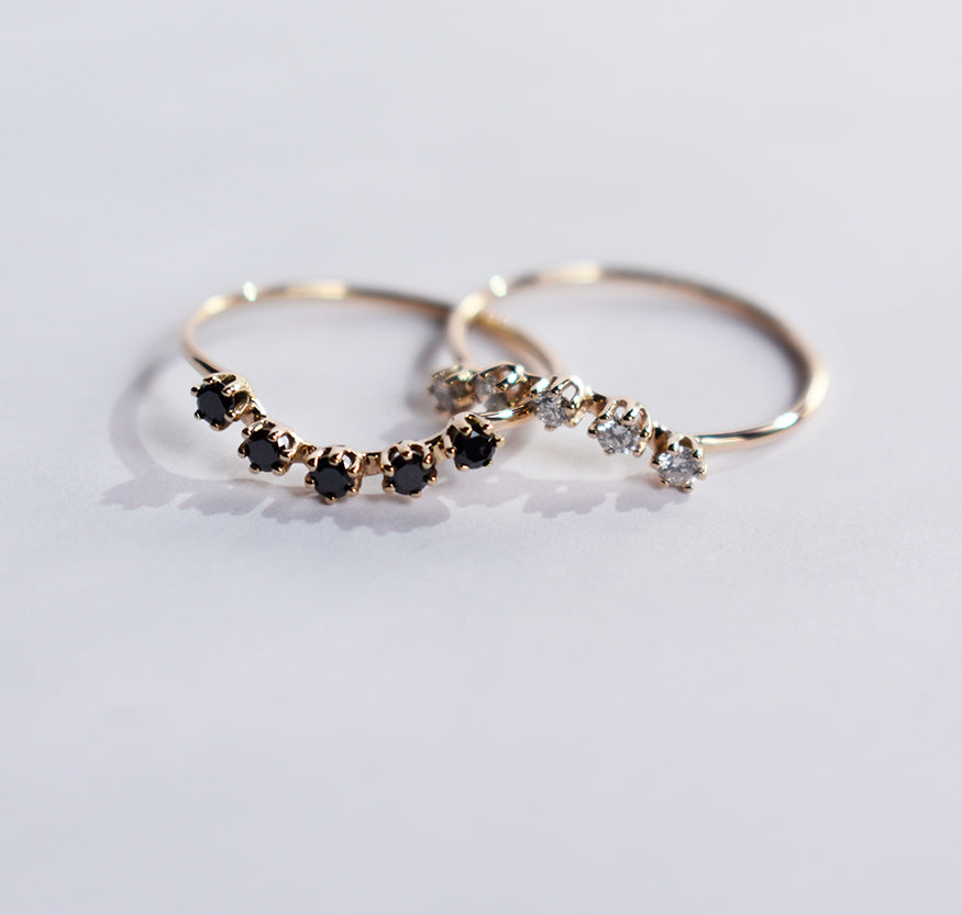 Black Diamonds Floating Magic Gold Ring